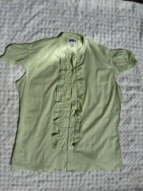 Women's Light Green Ruffle Front Short Sleeve Blouse
